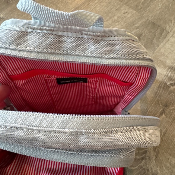 Herschel bag - Picture 3 of 3